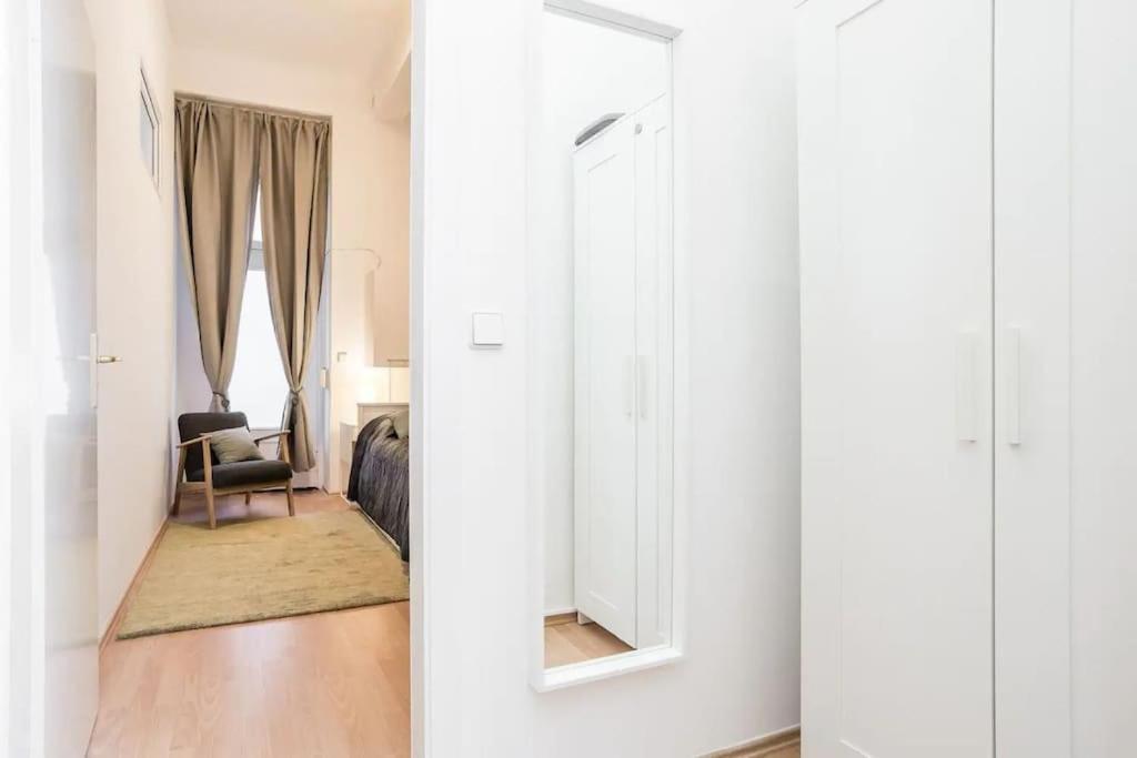 Newly Furnished Apartment For Up To 6 People Berlin Ngoại thất bức ảnh