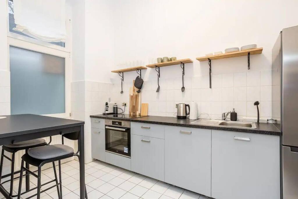 Newly Furnished Apartment For Up To 6 People Berlin Ngoại thất bức ảnh